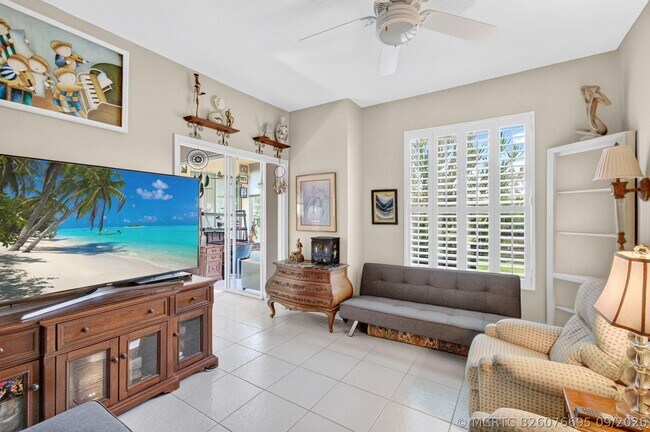 Building Photo - 12418 Crystal Pointe Dr