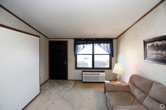 Building Photo - 3228 Brunswick-