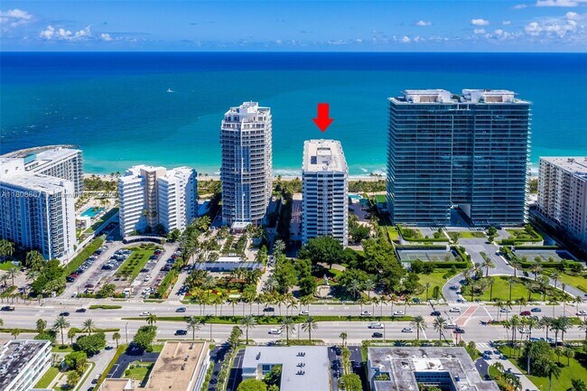 Building Photo - 10205 Collins Ave