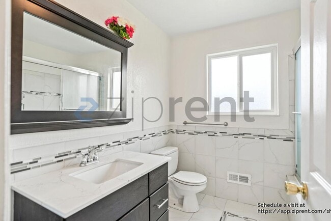 Building Photo - 808 Tremont Ct