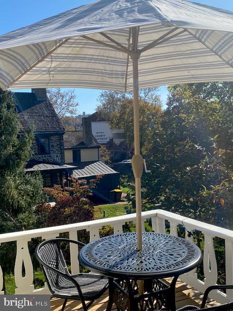 Building Photo - 15 W Ferry St