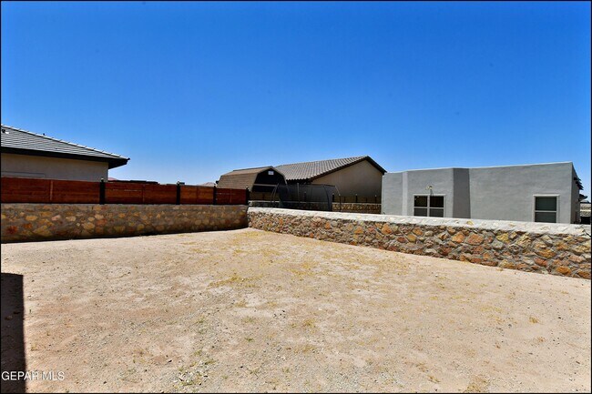 Building Photo - 963 Aircoupe Way