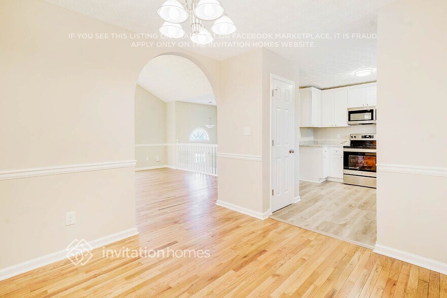 Building Photo - 425 Austin Dr