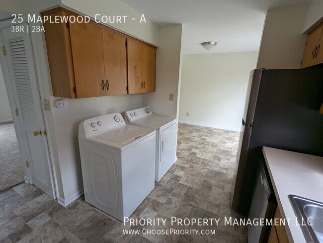 Building Photo - 25 Maplewood Ct