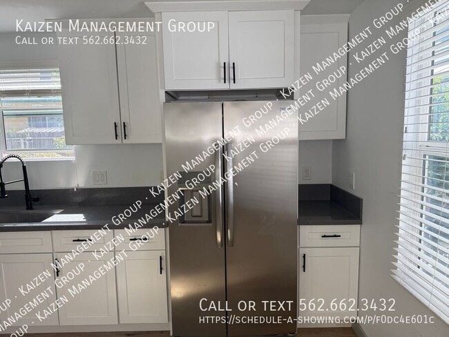 Building Photo - 534 W 14th St