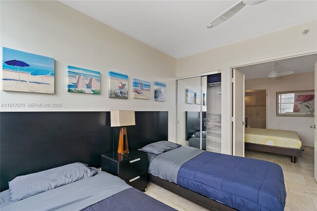 Building Photo - 100 Lincoln Rd