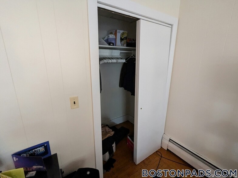 Building Photo - 1063 Beacon St