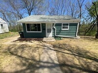 Building Photo - 2209 N 38th Ave