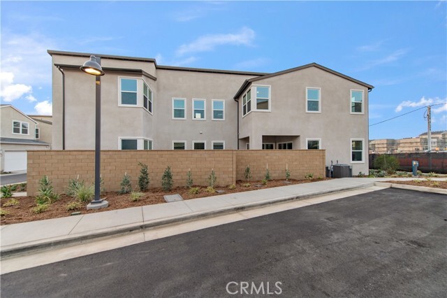 Building Photo - 548 Mulligan