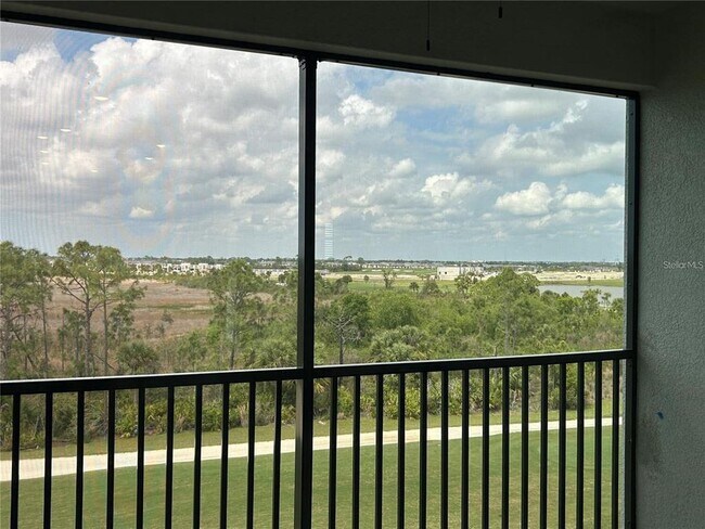 Building Photo - 12240 Wellen Golf St