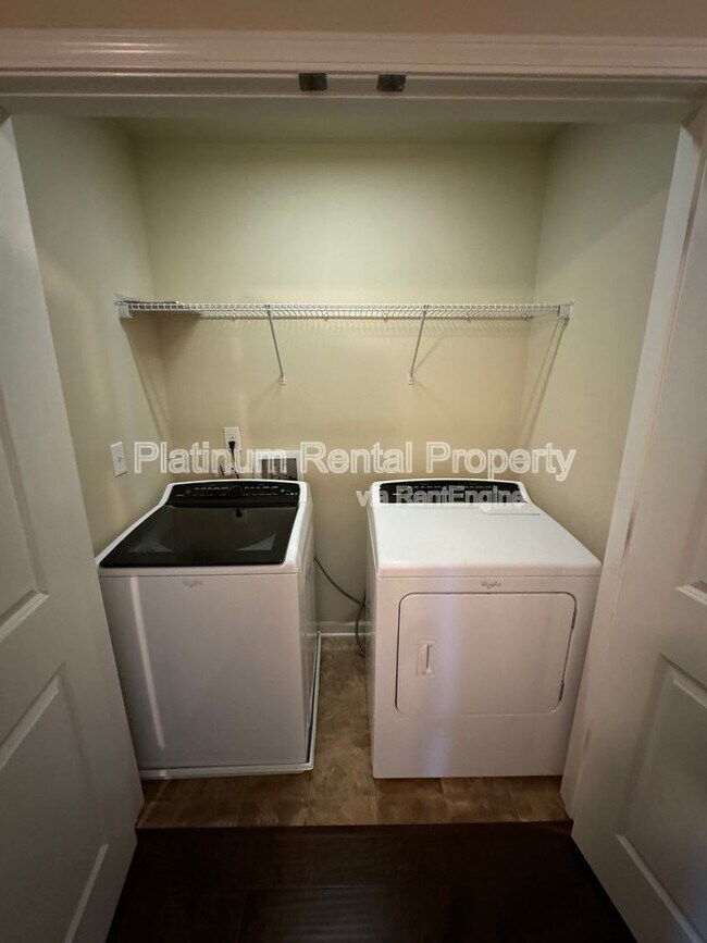 Building Photo - 3343 Blue Springs Walk