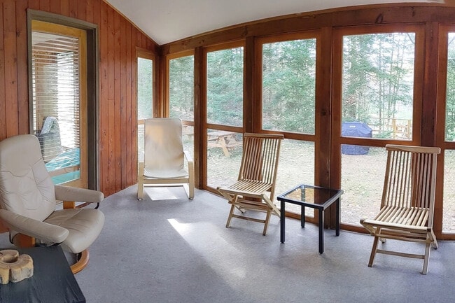 Building Photo - 66 Paquette Dr