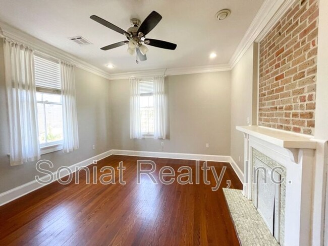 Building Photo - 8015 Panola St