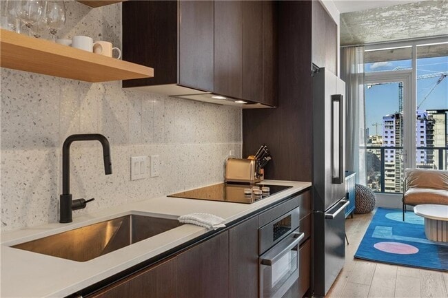 Building Photo - 48 East Ave