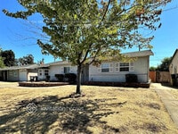 Building Photo - 1520 Gladstone Dr