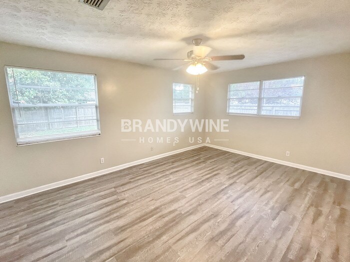 Building Photo - 1213 Sizemore Ct