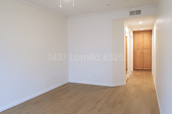 Master bedroom - 1437 Lomita Blvd