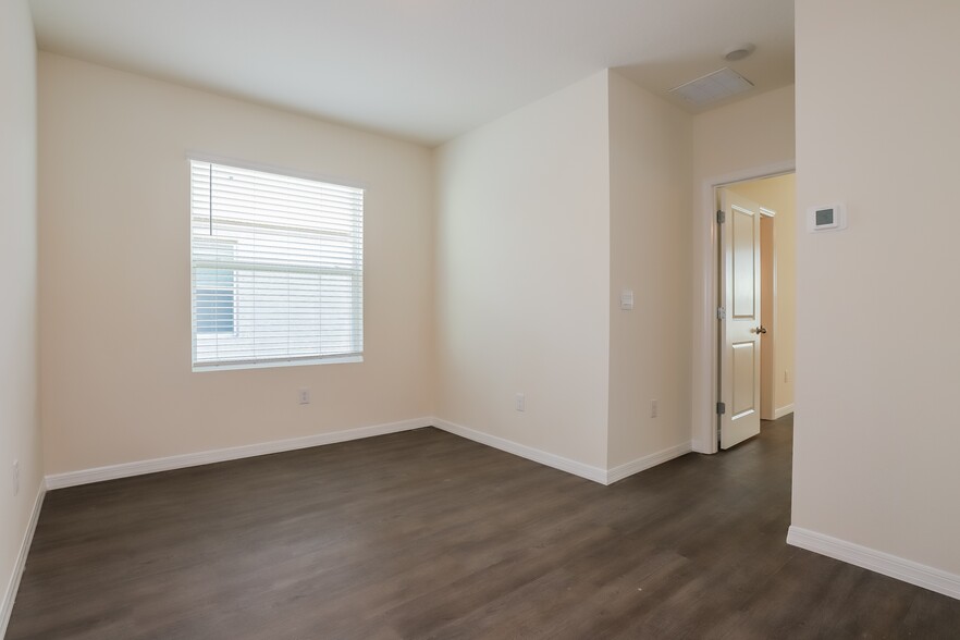 Building Photo - 11885 Mountain Retreat Ln