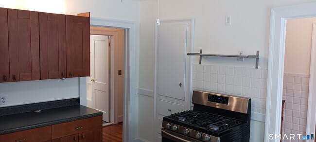 Building Photo - 75 Parker Pl