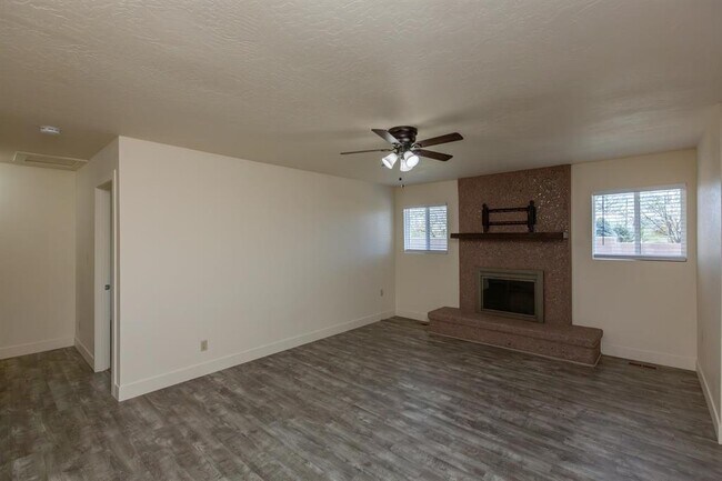 Building Photo - 2999 Fort Garland Dr