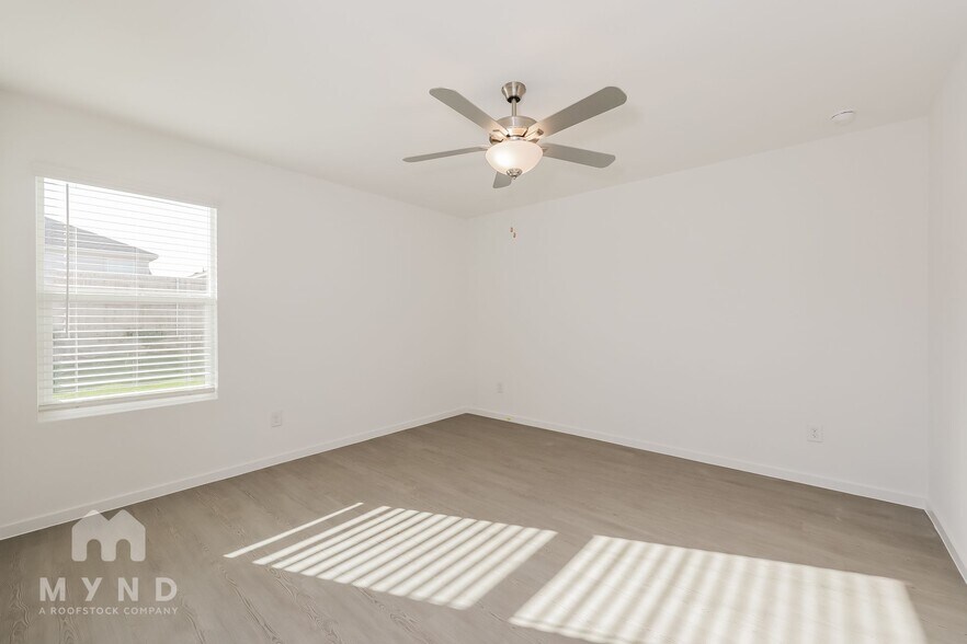 Building Photo - 2712 River Knl Ln