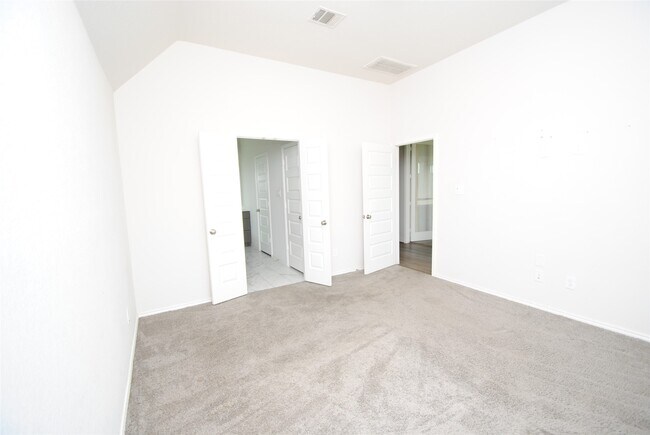 Building Photo - 24978 Tidmor Ln