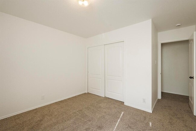 Building Photo - 200 Lexington