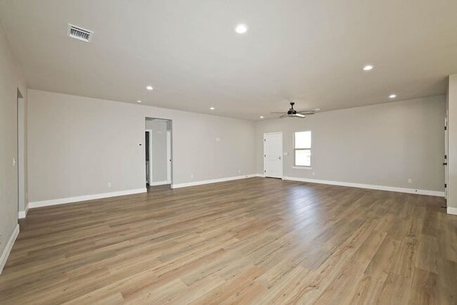Building Photo - 4707 Scotty Dr