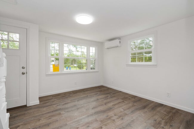 Building Photo - 60 Ellison Rd