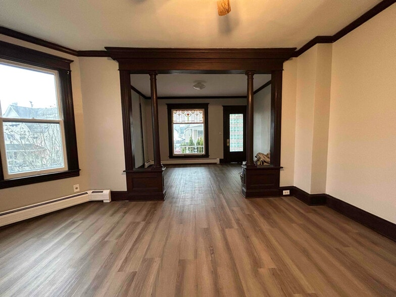 Building Photo - 312 N Harding Ave