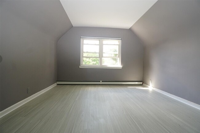 Building Photo - 203-12 42nd Ave