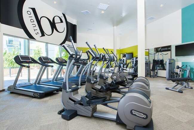 Building Photo - Solstice