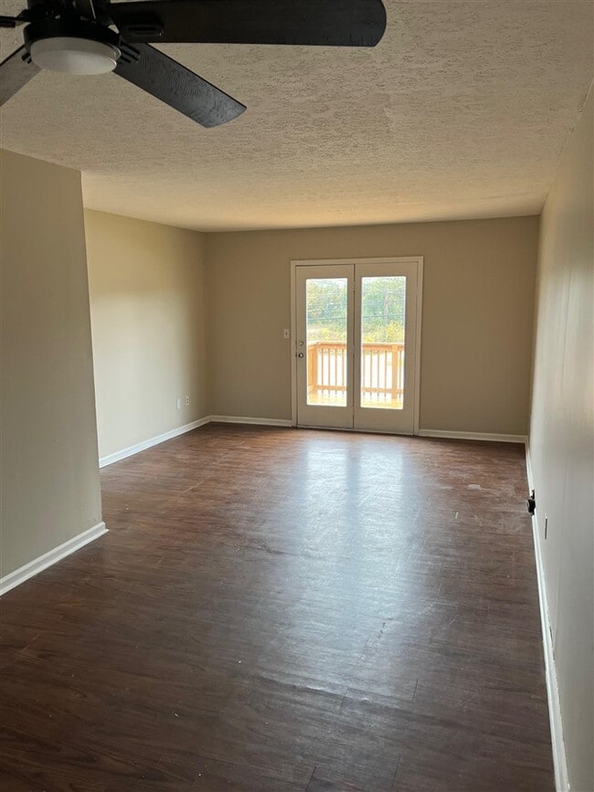 Building Photo - 1705 Cliff Ridge Ct