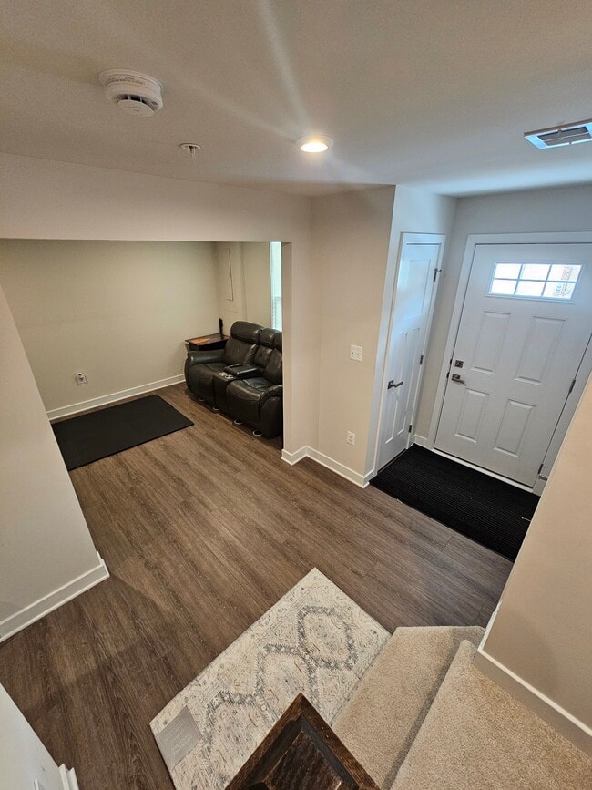 Building Photo - 16573 Fife Wy