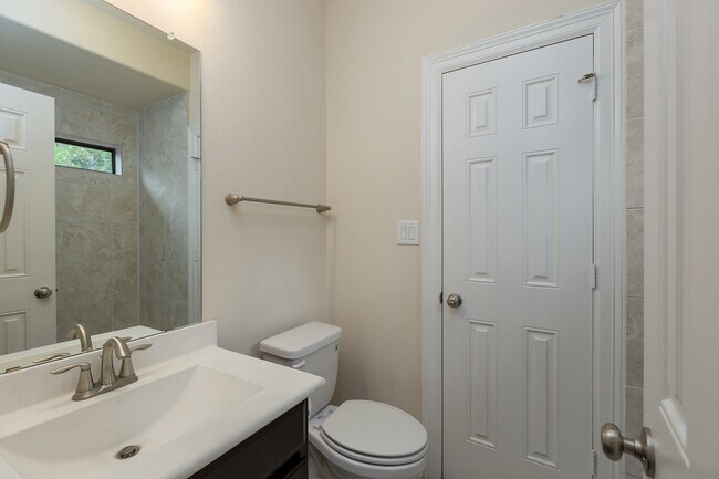 Building Photo - 2752 King's Retreat Cir