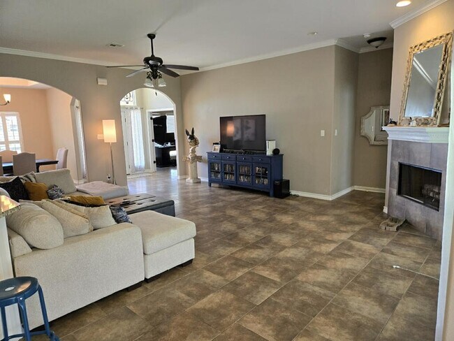 Building Photo - 13942 Whitecap Blvd