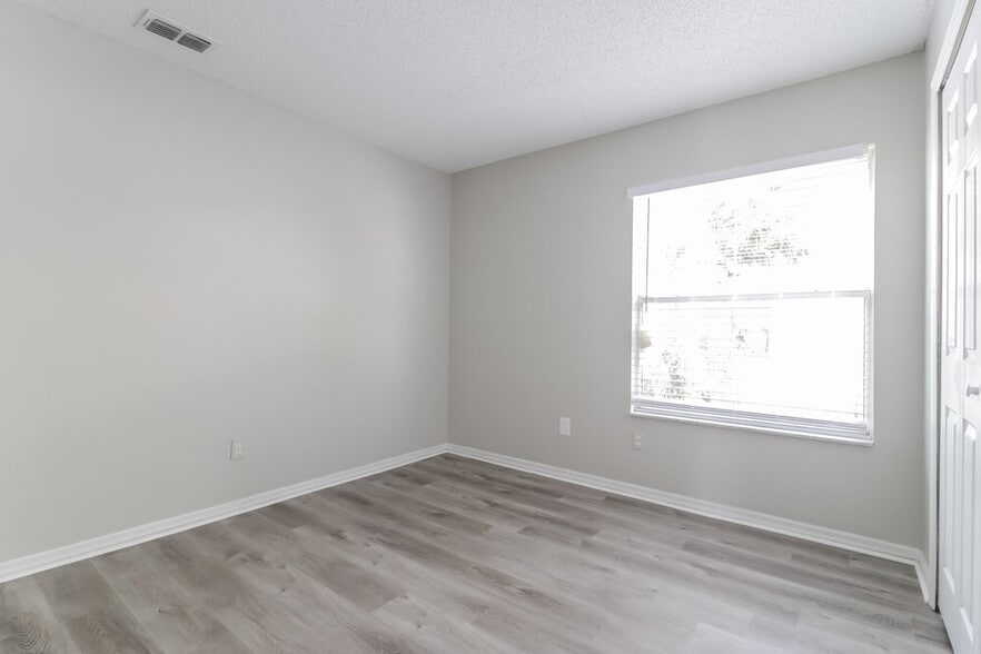 Building Photo - 1034 Gore Dr
