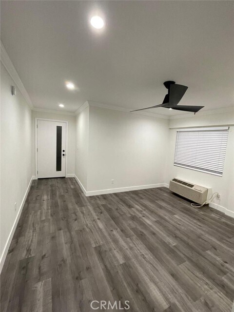Building Photo - 5743 Klump Ave