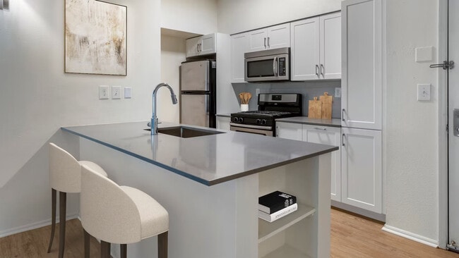 Building Photo - 444 Washington Blvd