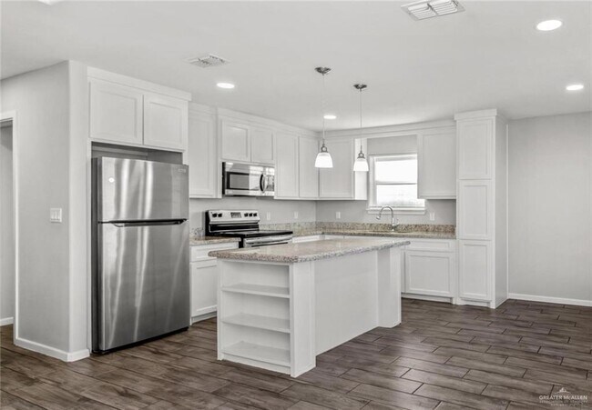 Building Photo - 12 Stardust Ln