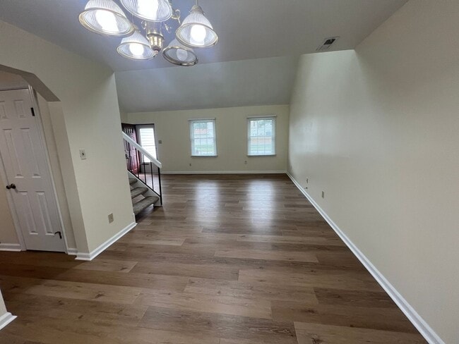 Building Photo - Nice corner lot home in Salem Lakes