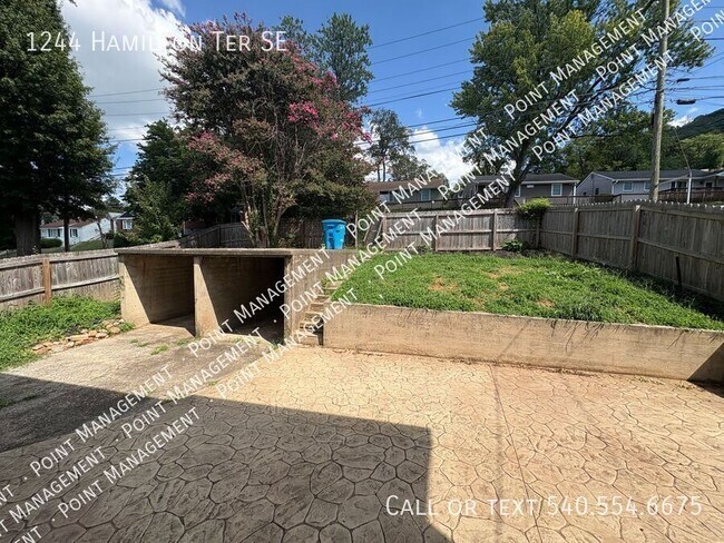 Building Photo - 1244 Hamilton Terrace SE