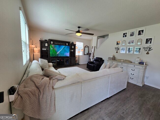 Building Photo - 101 Cedar Breeze Dr