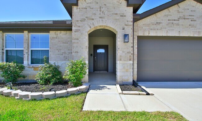 Building Photo - 31707 Melkridge Rd