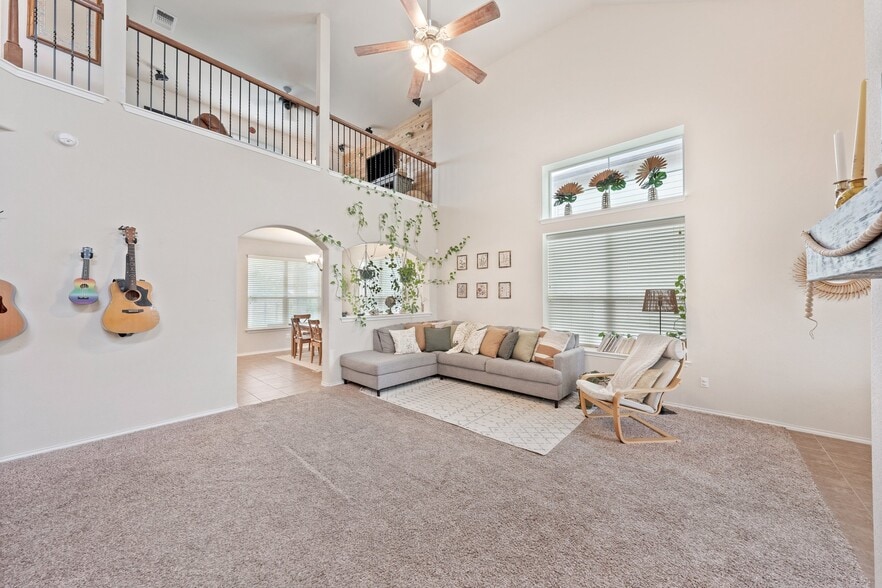 Building Photo - 5516 Pinery Dr