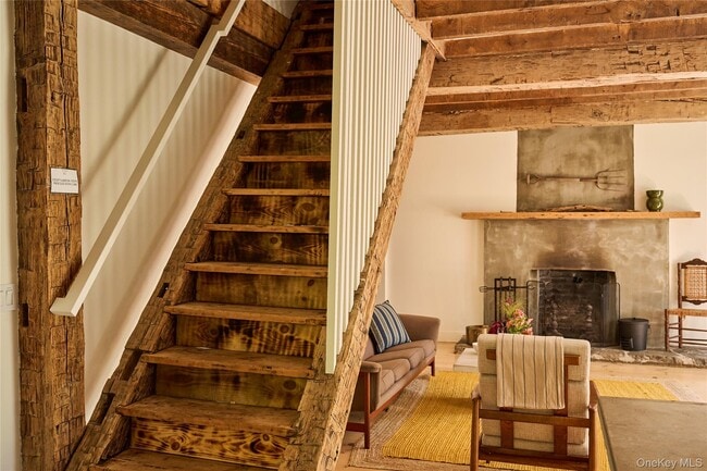 Building Photo - 1883-1213 NY-213