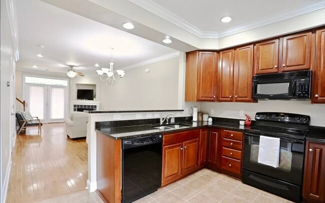 Building Photo - 250 E Delaware Ave