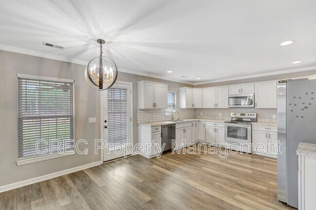 Building Photo - 304 Deep River Rd