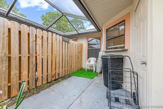 Building Photo - 2826 Stoneway Ln