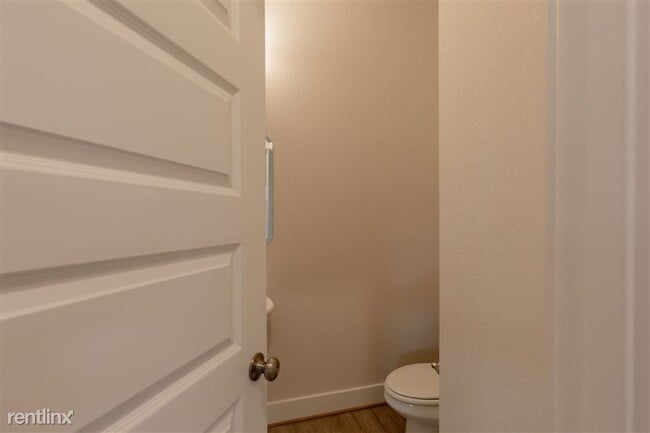 Building Photo - 3804 Sandhill Crane Dr